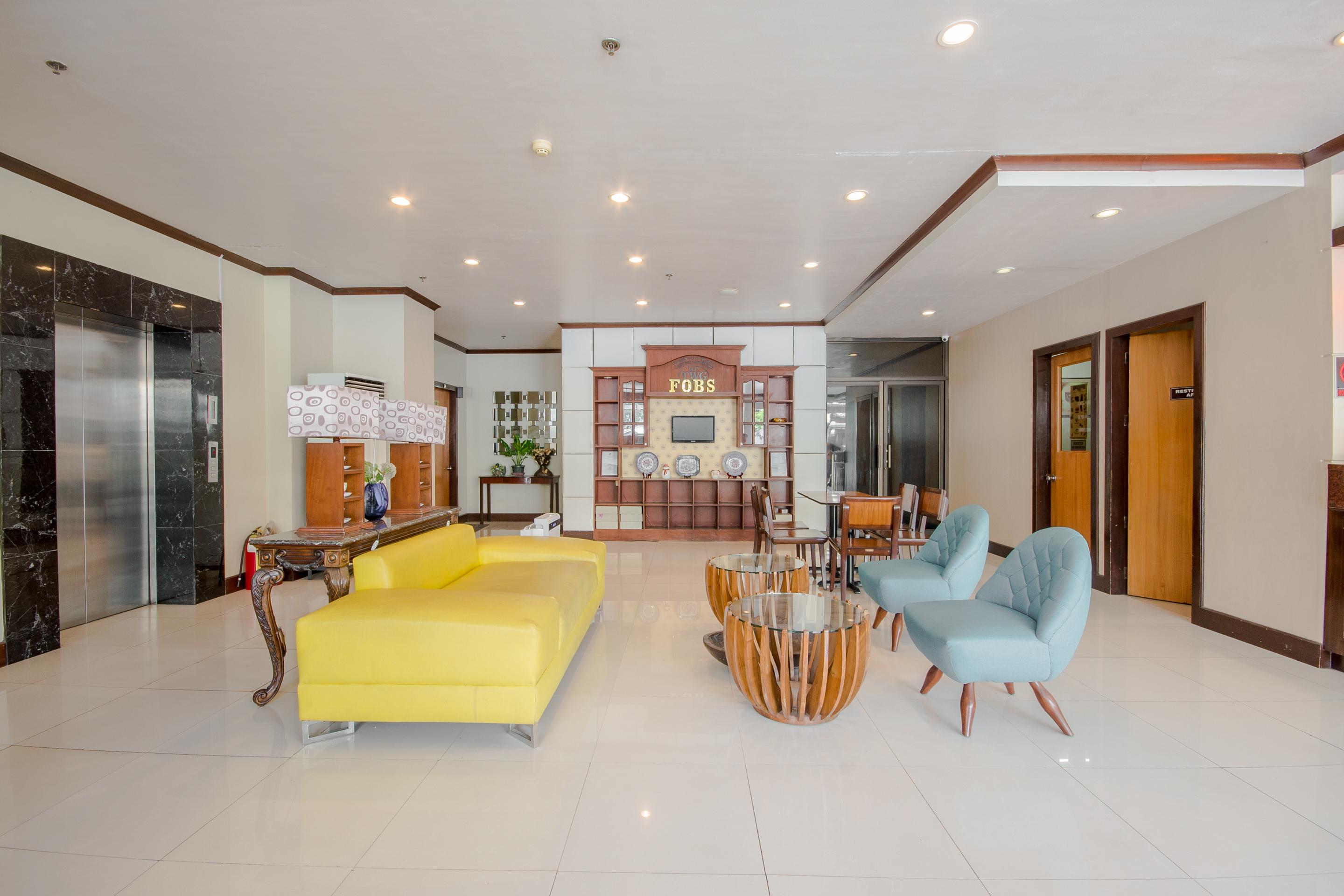 Fuente Oro Business Suites Cebu Powered By Cocotel Esterno foto