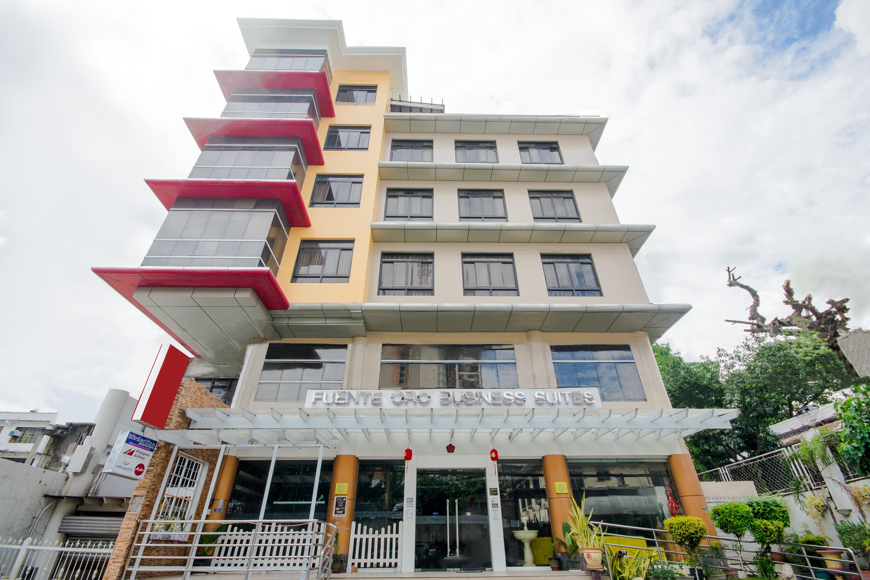 Fuente Oro Business Suites Cebu Powered By Cocotel Esterno foto