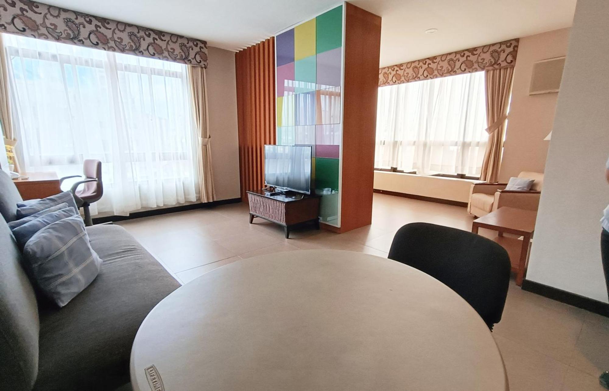 Fuente Oro Business Suites Cebu Powered By Cocotel Esterno foto