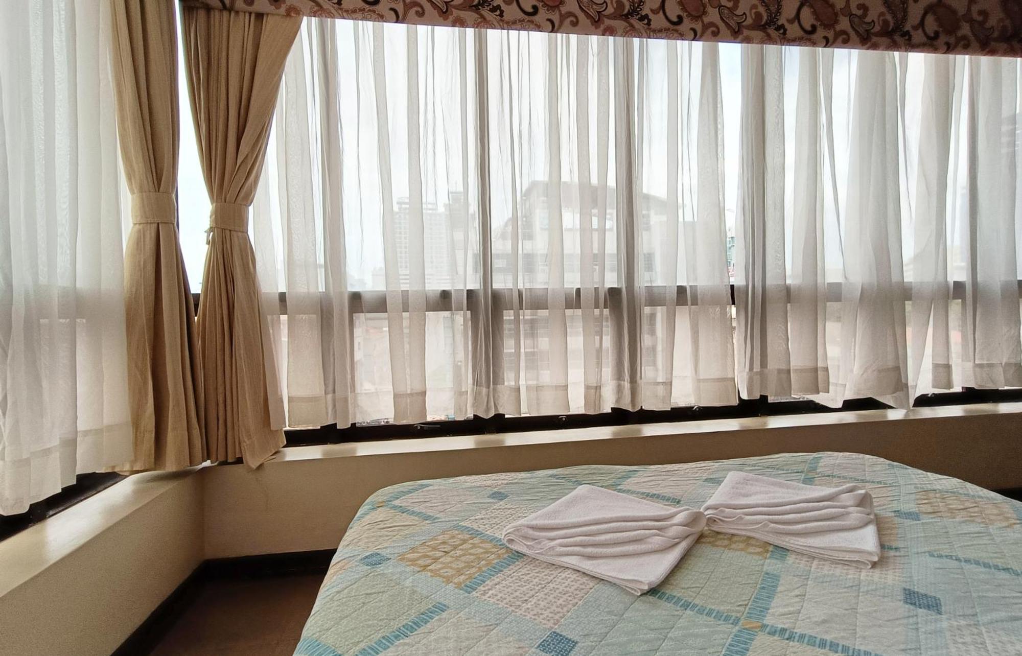 Fuente Oro Business Suites Cebu Powered By Cocotel Esterno foto