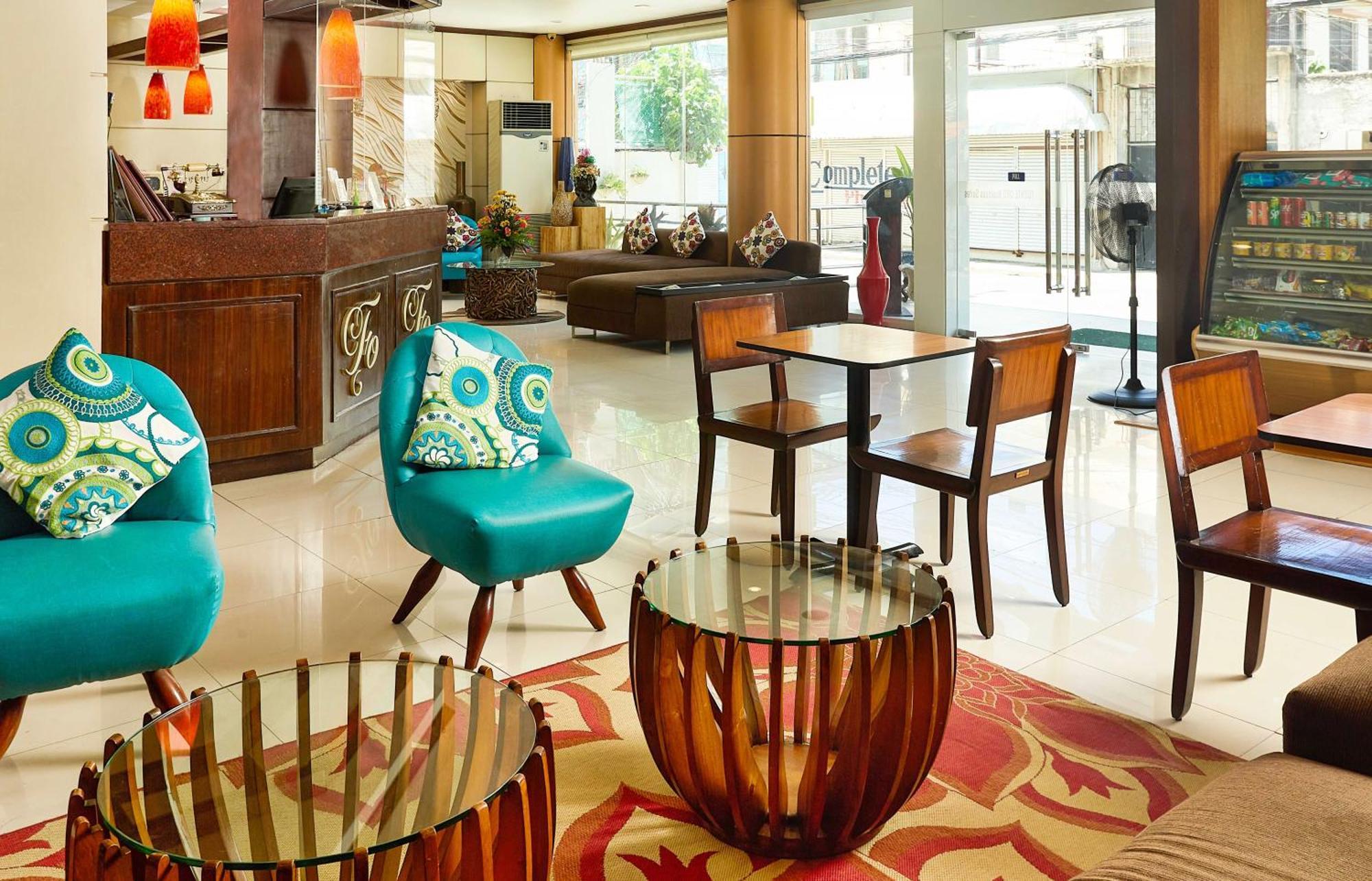 Fuente Oro Business Suites Cebu Powered By Cocotel Esterno foto